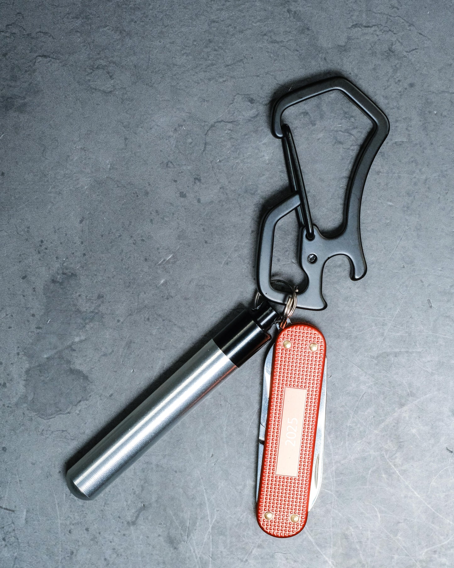 RIFT – EDC Carabiner